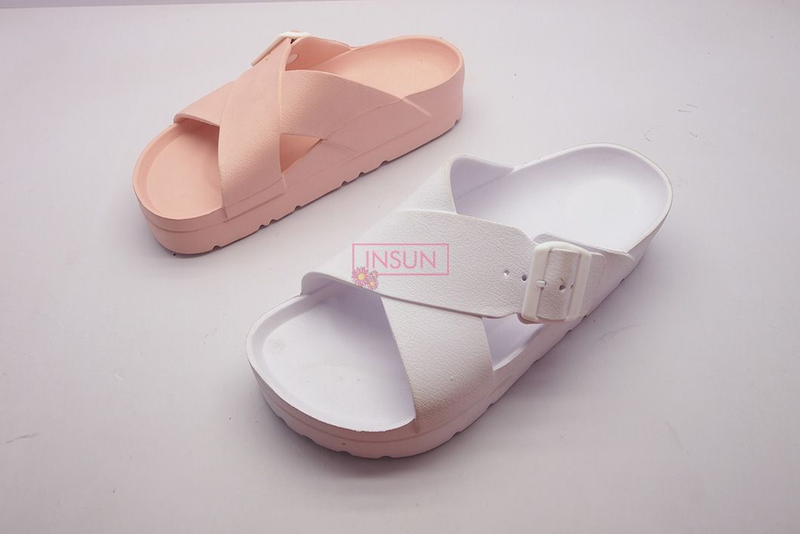 INJECTION SLIDE SLIPPERS