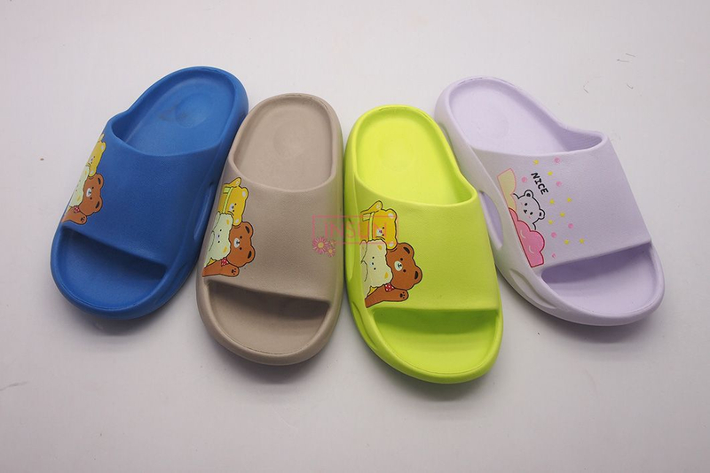 INJECTION SLIDE SLIPPERS
