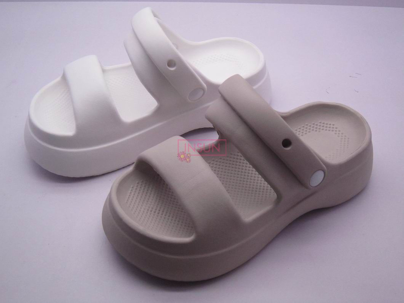WOMEN CLOG