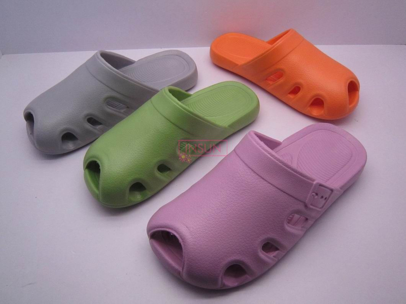 WOMEN CLOG