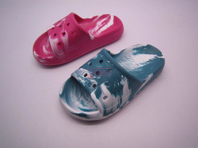 CHILD CLOG