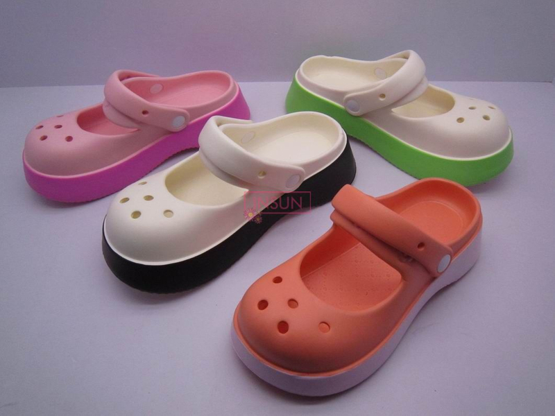 WOMEN CLOG