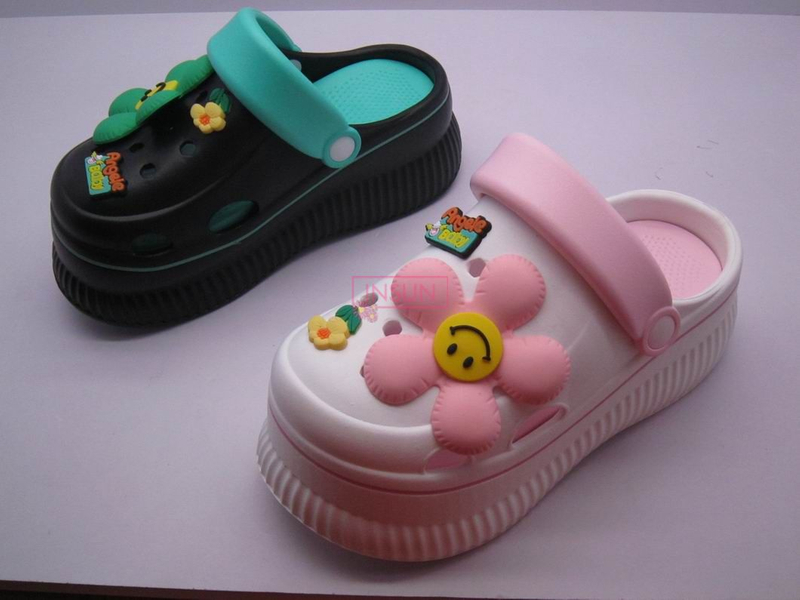 WOMEN CLOG