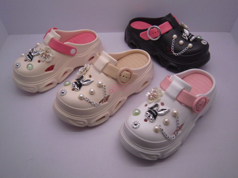 WOMEN CLOG