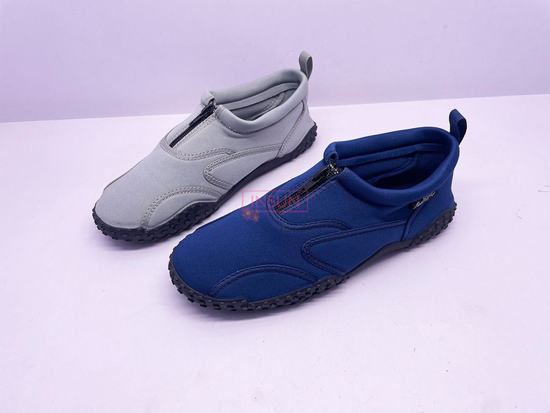 AQUA SHOES