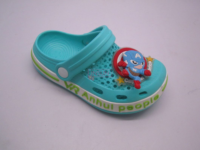 CHILD CLOGS