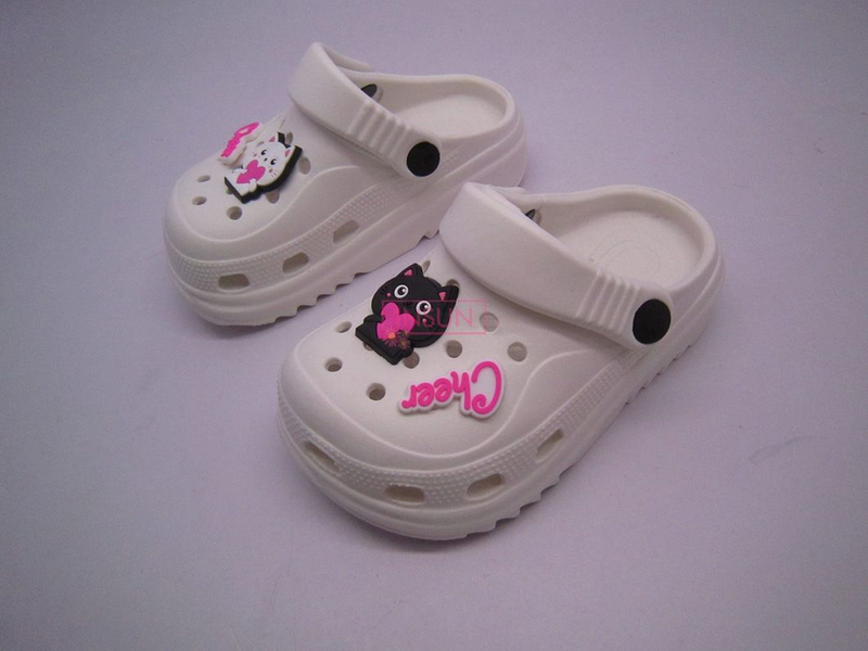 CHILD CLOGS