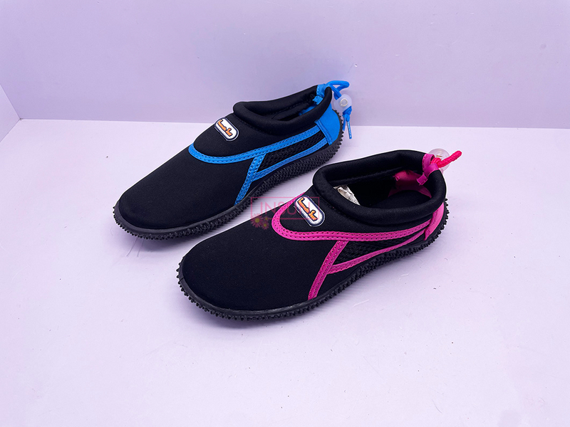AQUA SHOES