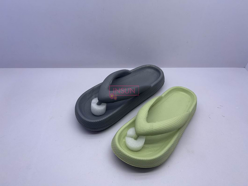 INJECTION THONG STRAP