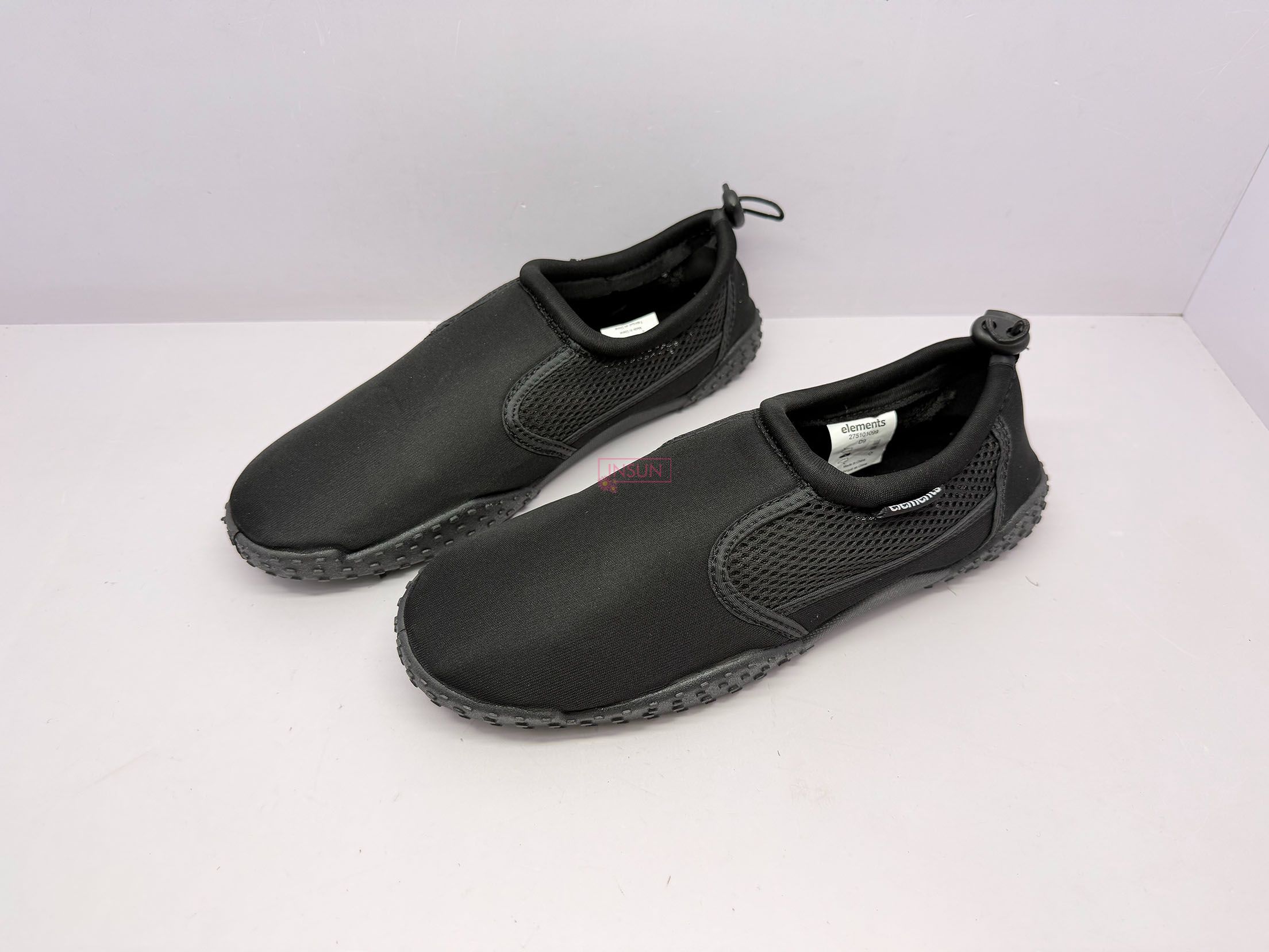 AQUA SHOES