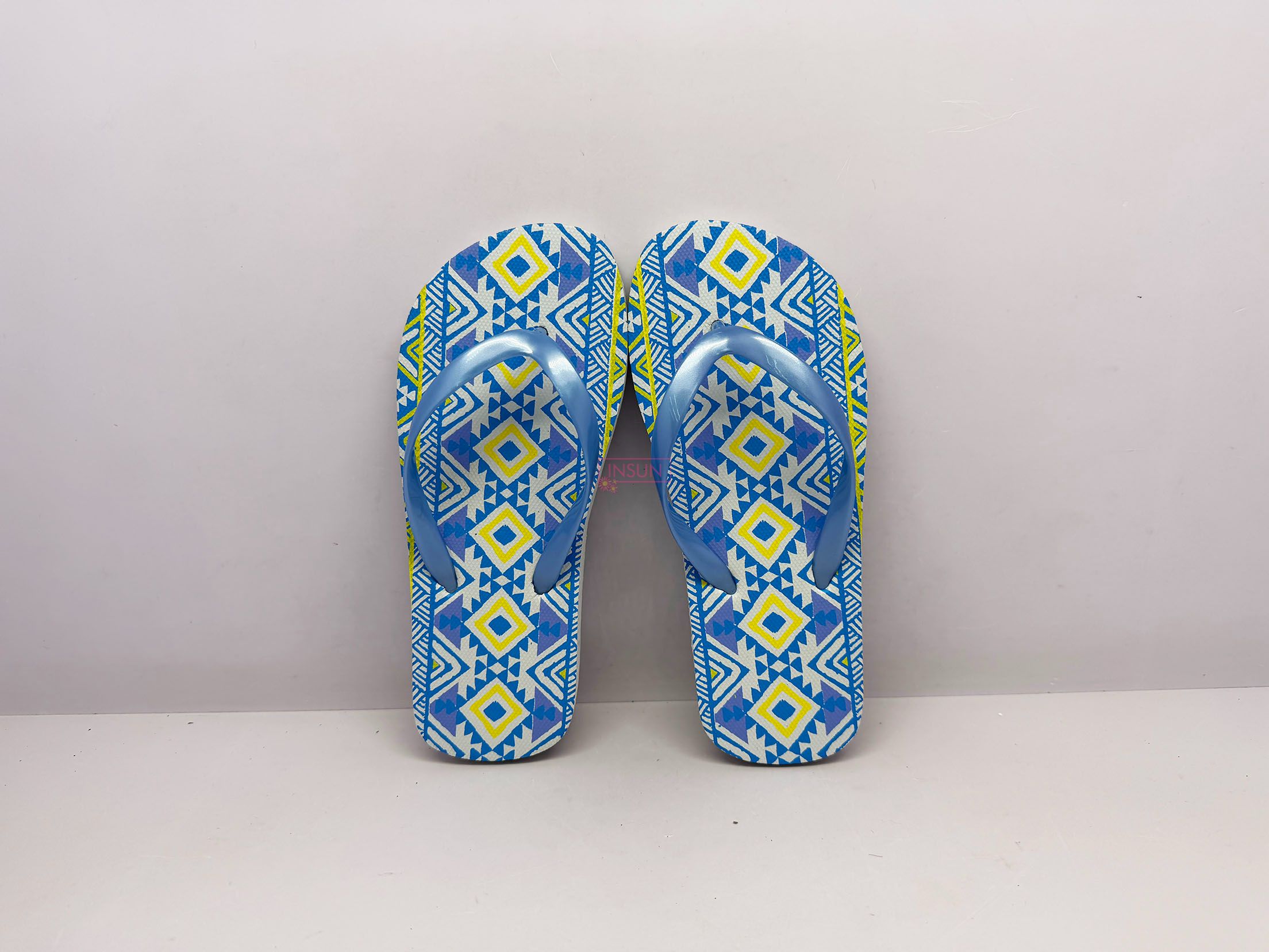 FLIP FLOPS