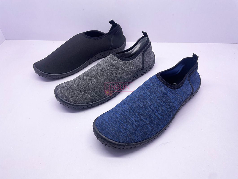 AQUA SHOES