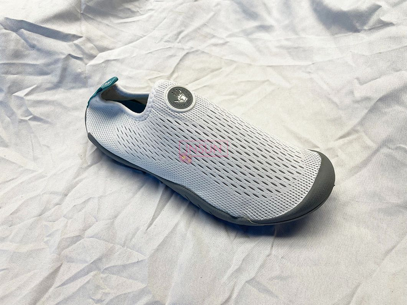 AQUA SHOES