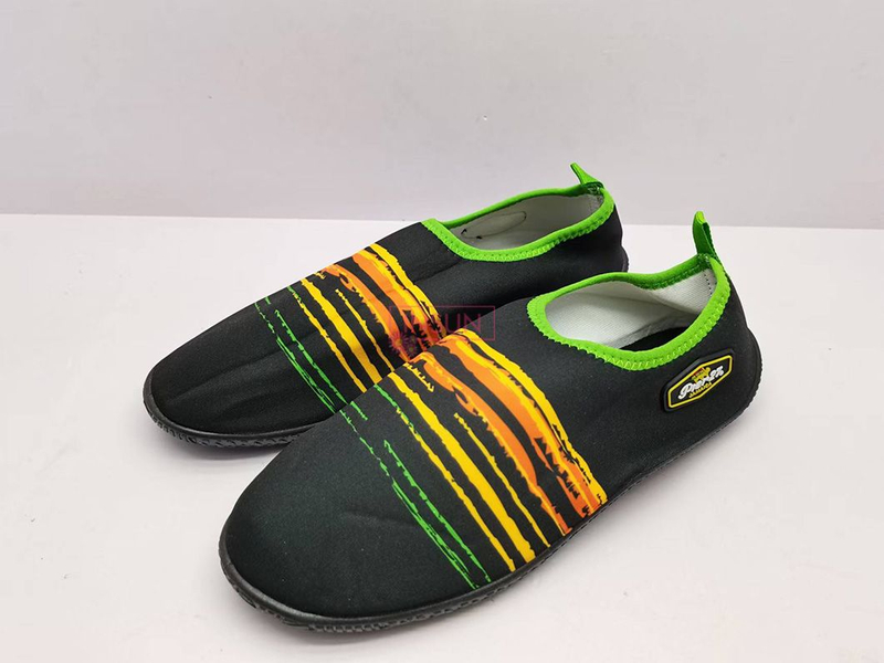 AQUA SHOES