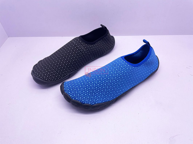 AQUA SHOES