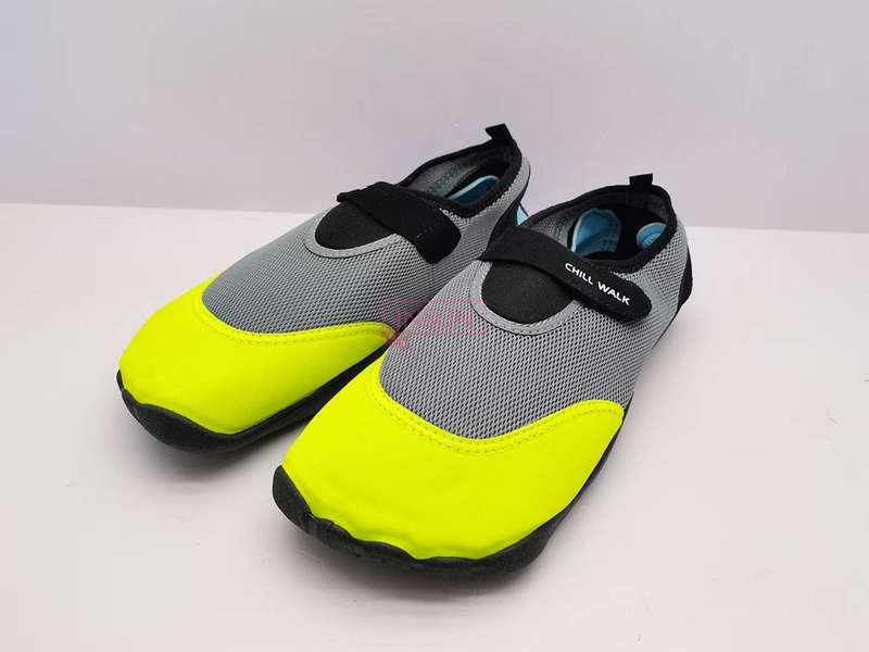 AQUA SHOES