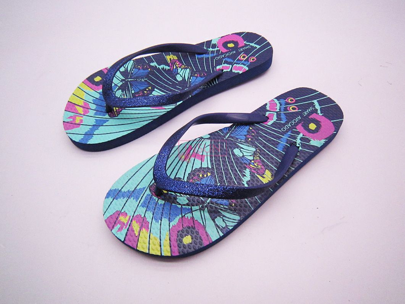 FLIP FLOPS