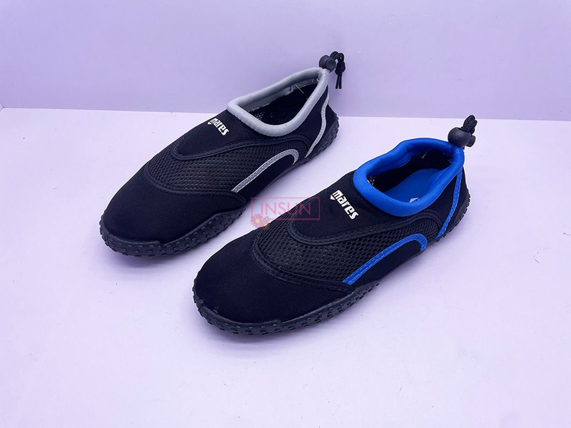 AQUA SHOES