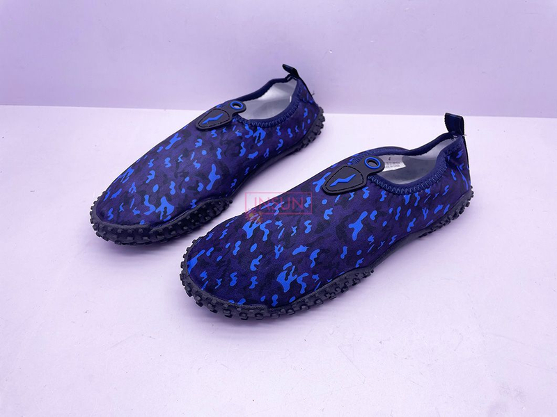 AQUA SHOES