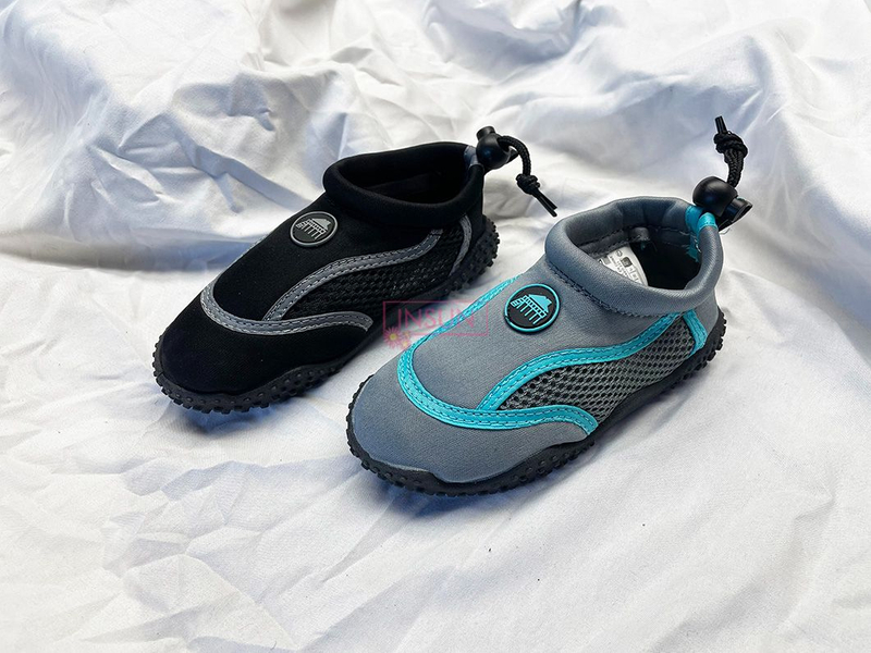 AQUA SHOES