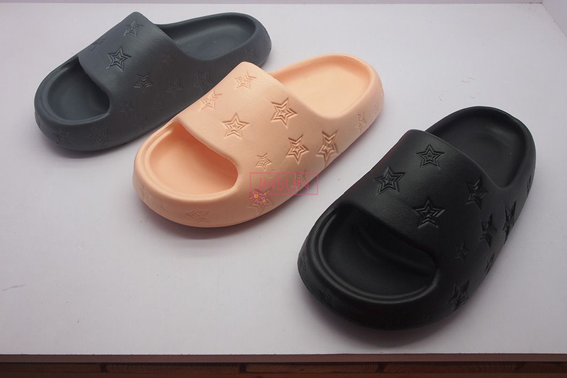 INJECTION SLIDE SLIPPERS