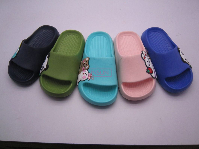 INJECTION SLIDE SLIPPERS
