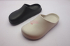 MEN CLOGS