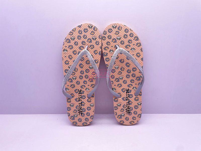 FLIP FLOPS