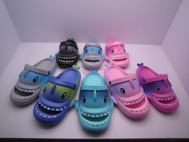 CHILD CLOG