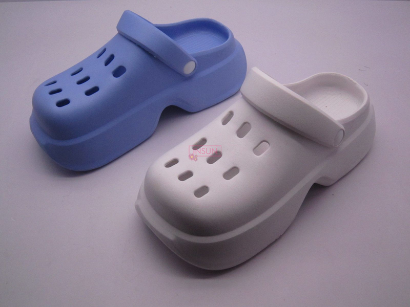 WOMEN CLOG