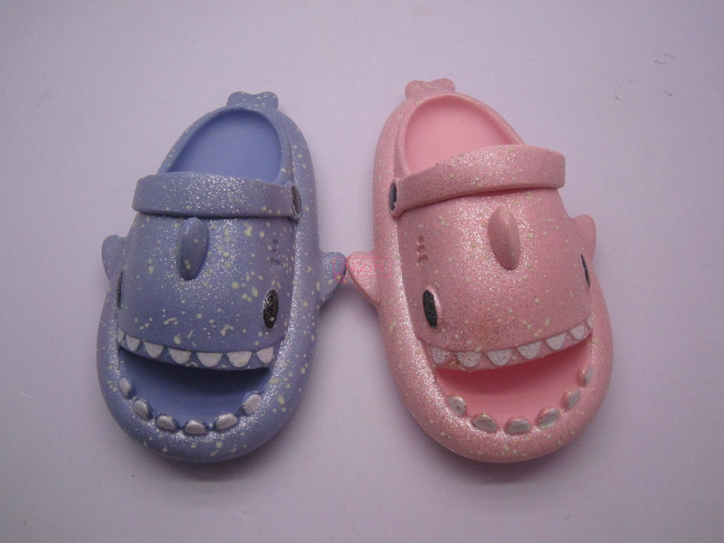 CHILD CLOG