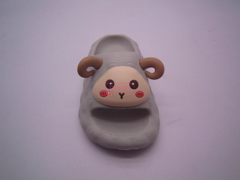 INJECTION SLIDE CHLID SLIPPERS