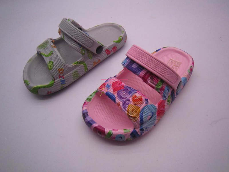 INJECTION SLIDE CHLID SLIPPERS