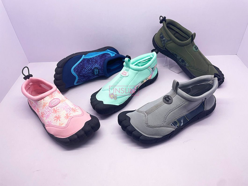 AQUA SHOES