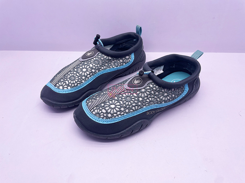 AQUA SHOES