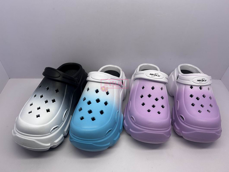 WOMEN CLOG