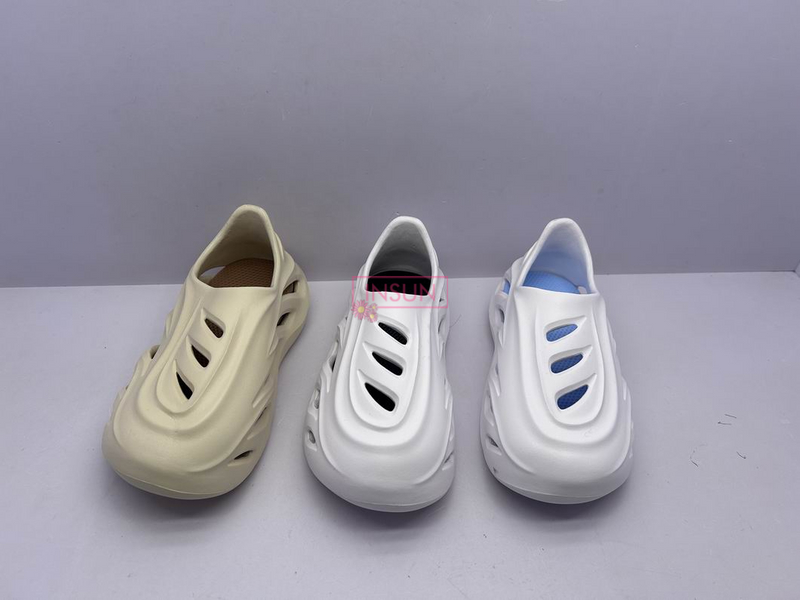 CHILD CLOG