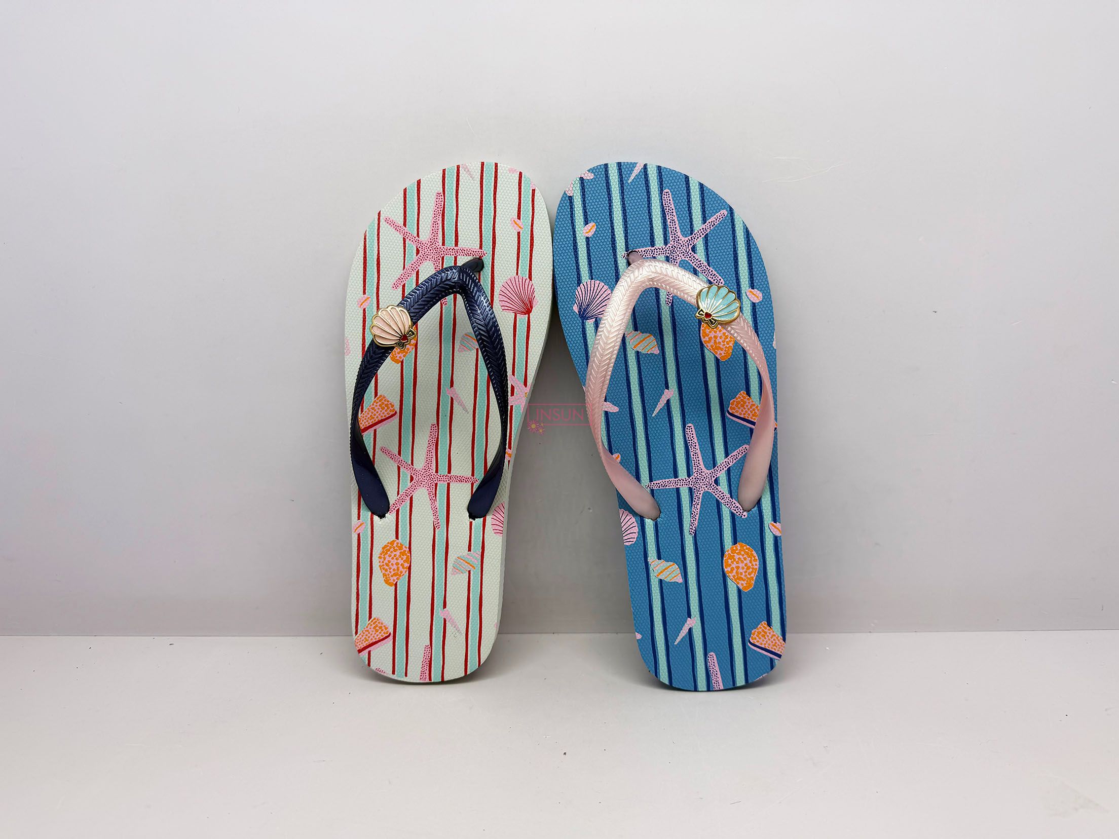 FLIP FLOPS
