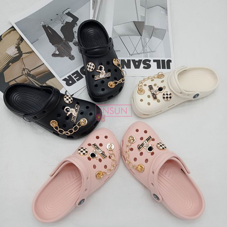 WOMAN CLOGS