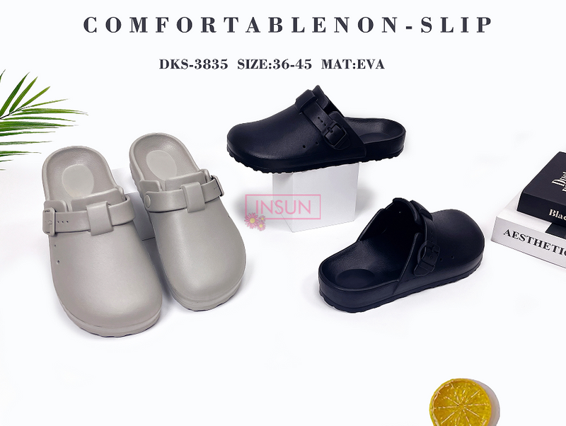 WOMAN CLOGS
