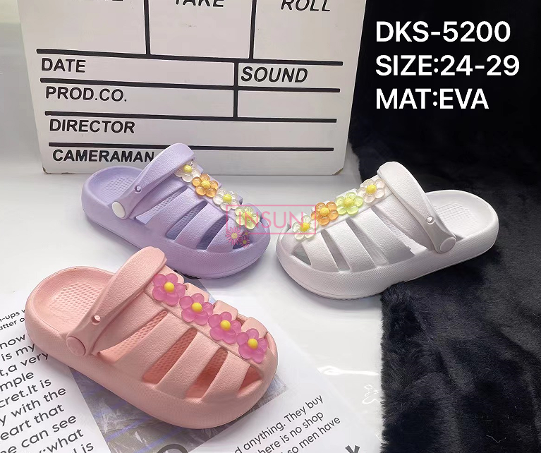 CHILD CLOGS