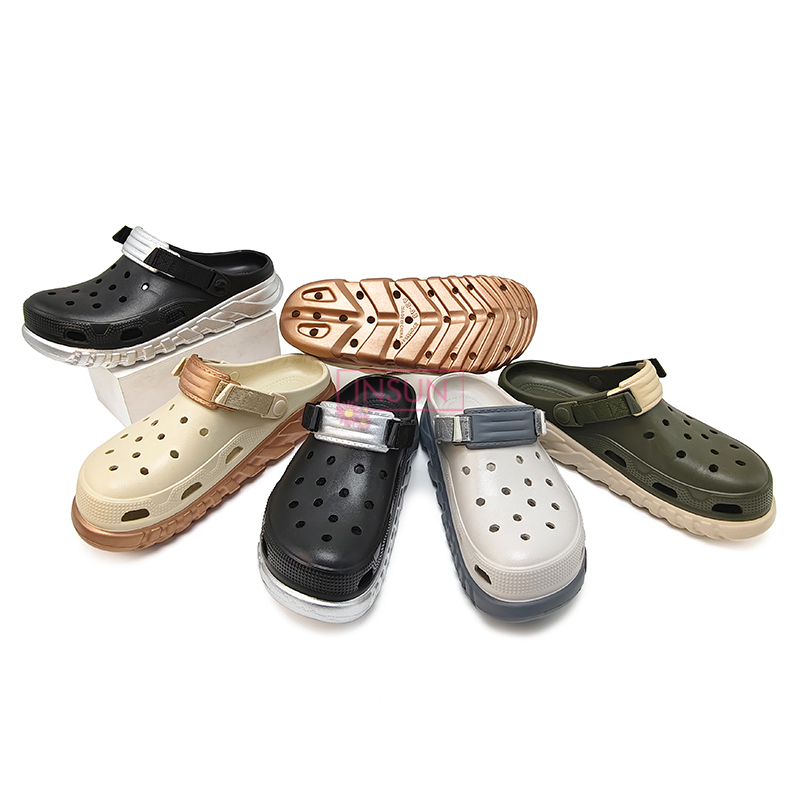 MEN CLOGS