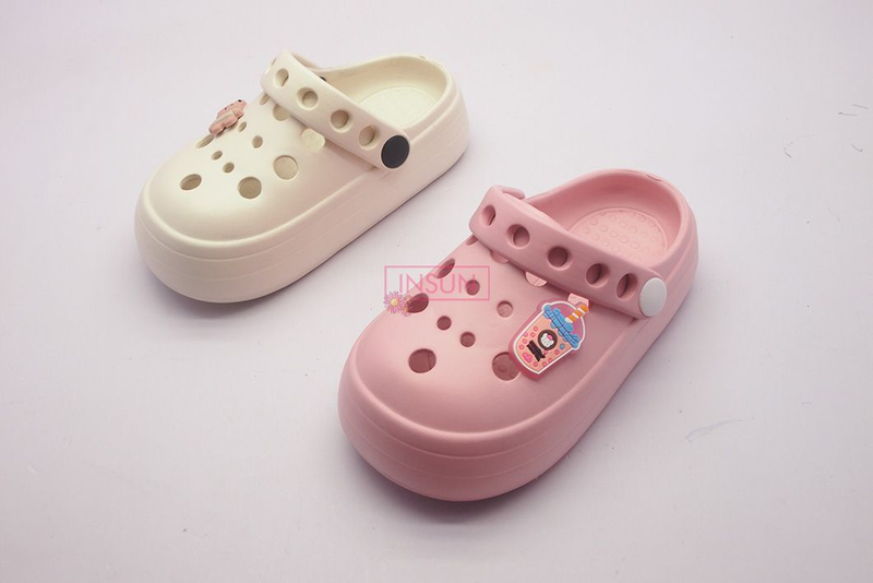 CLOGS