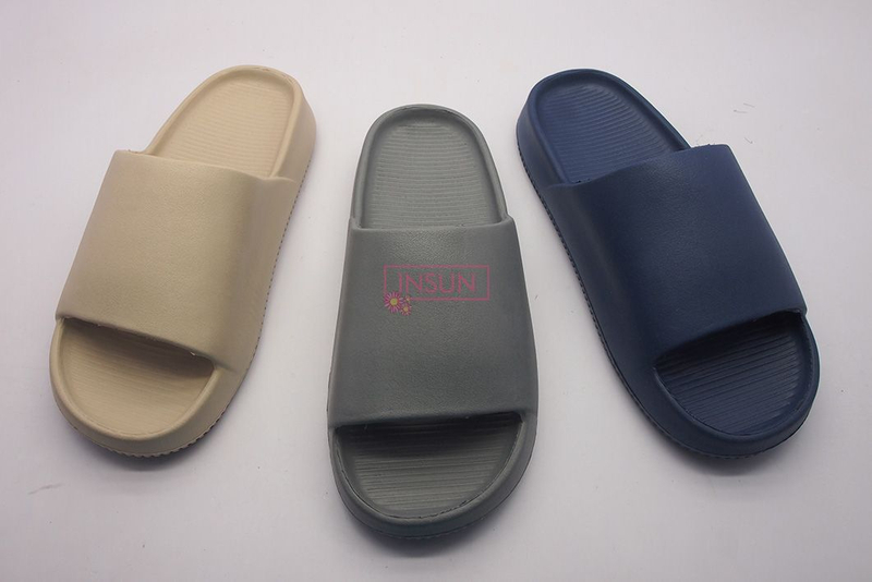 INJECTION SLIDE SLIPPERS