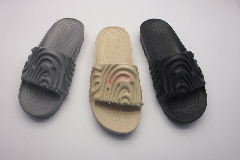 INJECTION SLIDE SLIPPERS