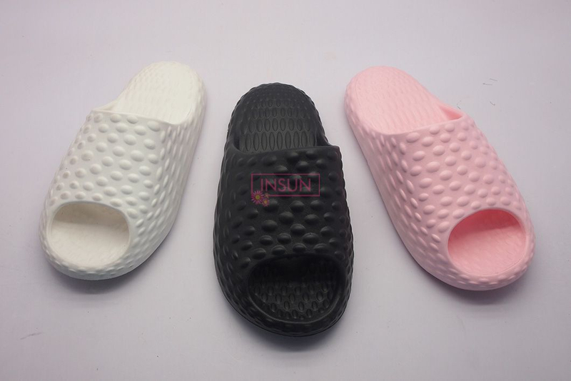 INJECTION SLIDE SLIPPERS