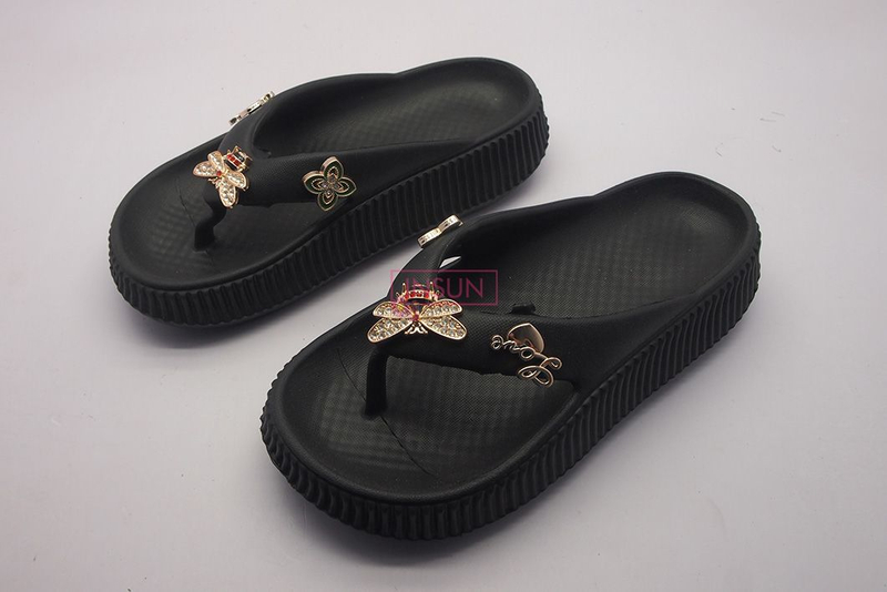 INJECTION THONG STRAP