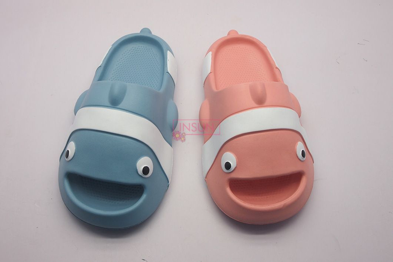 INJECTION SLIDE SLIPPERS