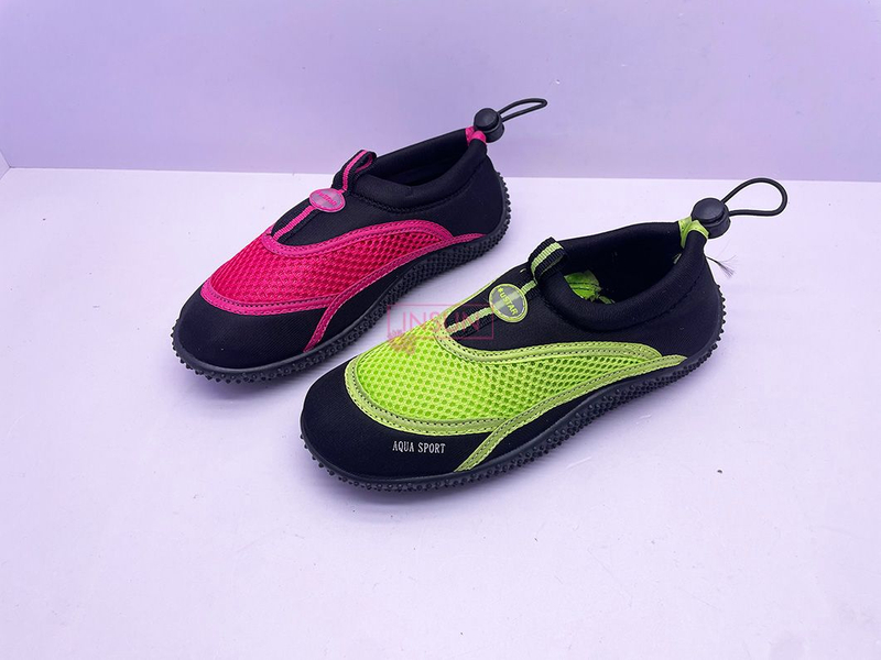 AQUA SHOES