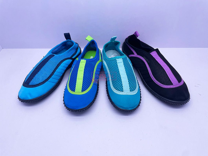 AQUA SHOES
